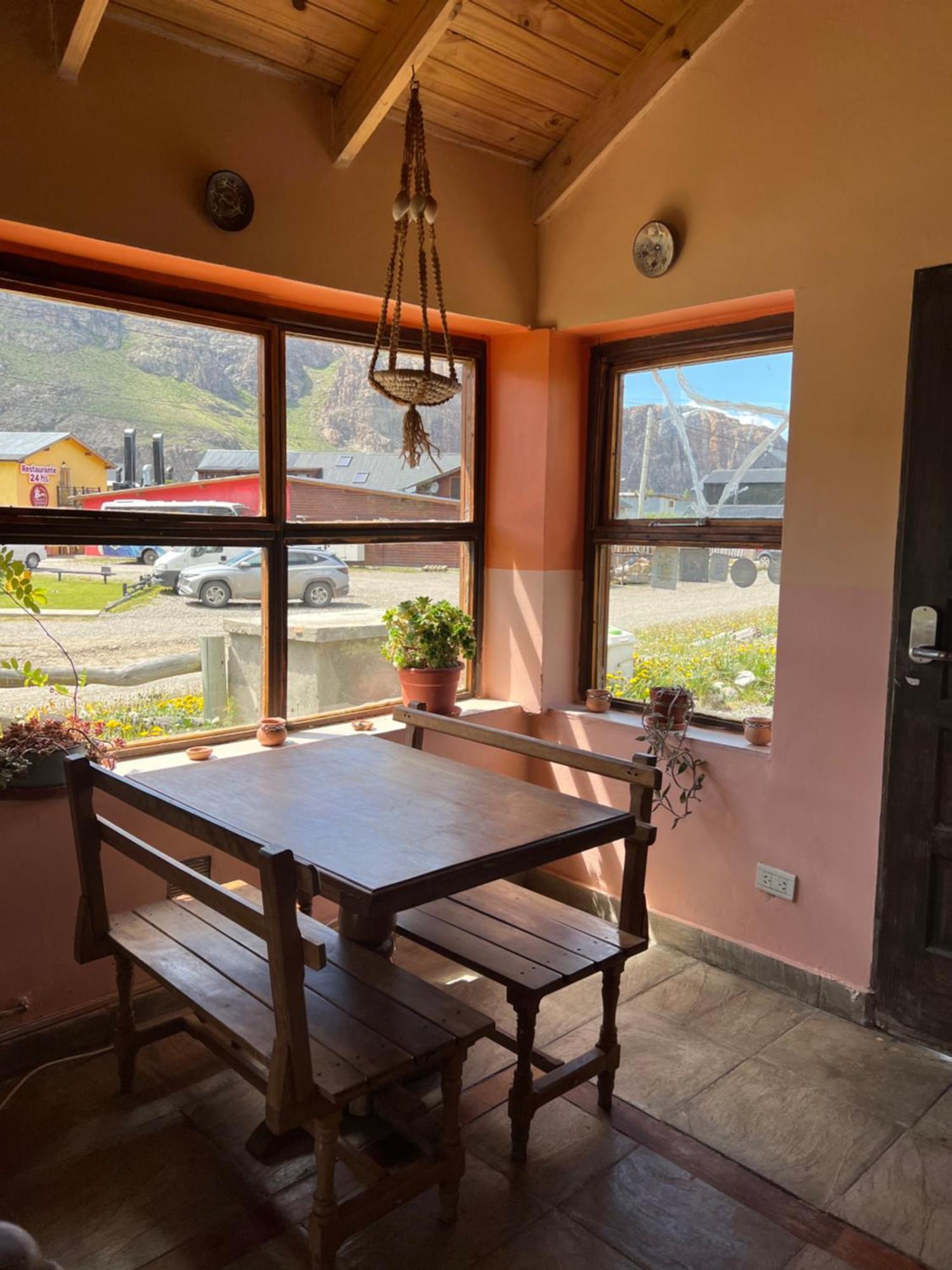 Hosteria Koonek El Chalten Εξωτερικό φωτογραφία